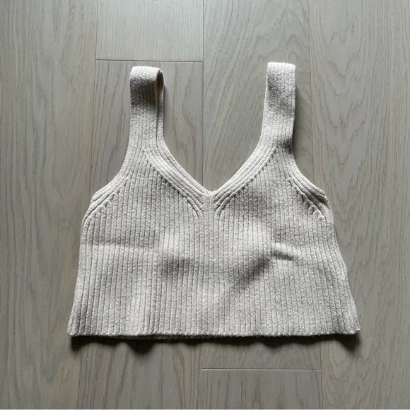 Cropped Tank top - Picture 1 of 2